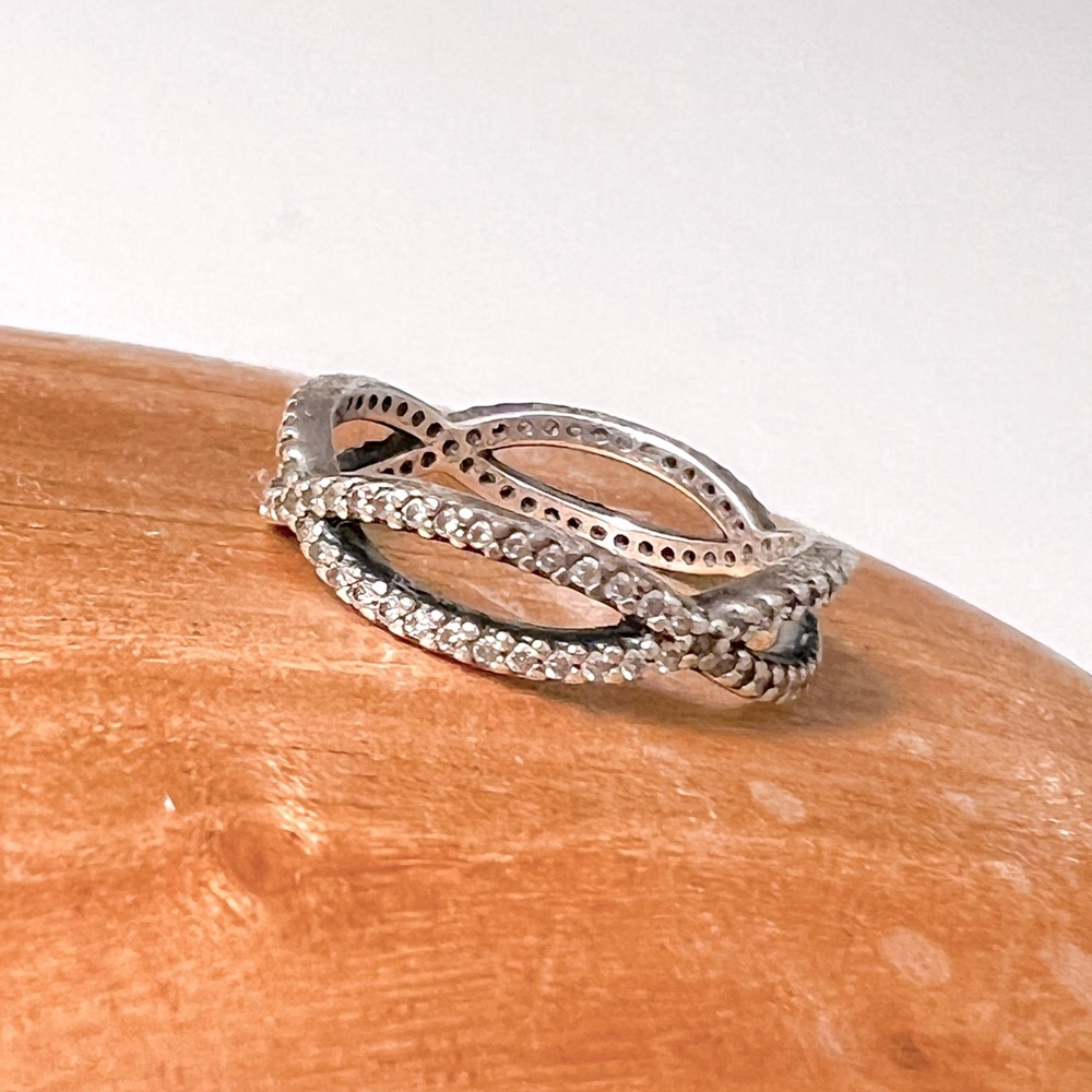 Pandora Ring